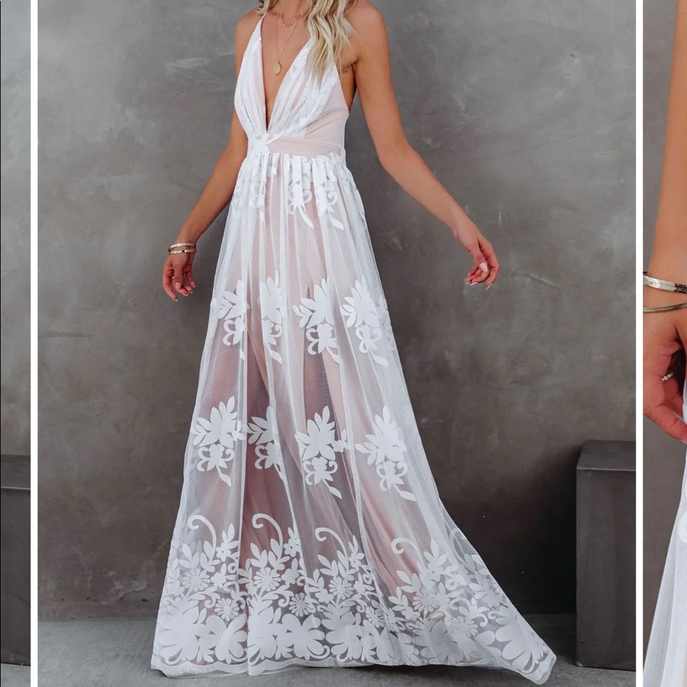 Beautiful NEVER WORN white lace maxi dress